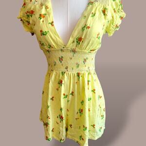 Urban Outfitters UO Laney Yellow Floral Smocked Romper - Small